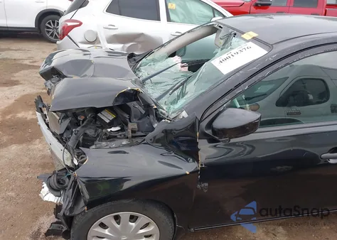 2018 Nissan Versa 1.6 S+ из США, поврежденный, VIN 3N1CN7AP4JL853401